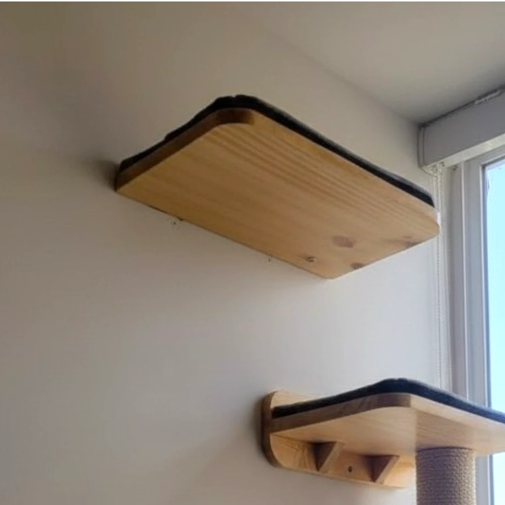 Repisas de pared flotantes instaladas - vista desde abajo, sin herrajes visibles