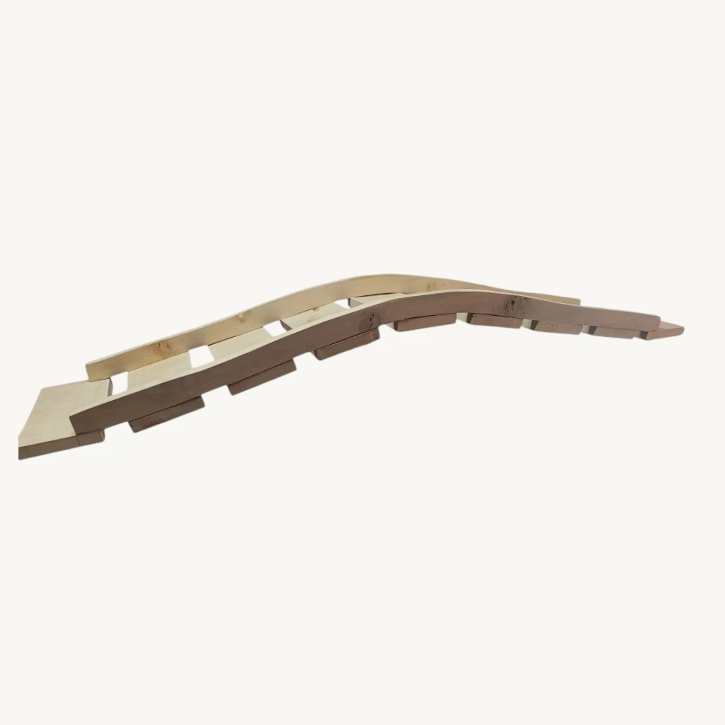 Puente de pared para gatos, curvo de 110 cm, tono natural — Colección Entorno ConSentido Mascotas